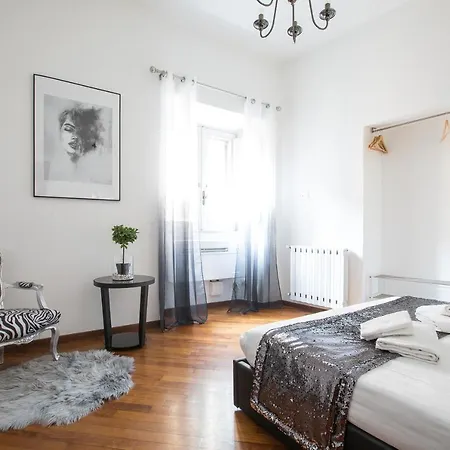 Apartment Pantheon Rom